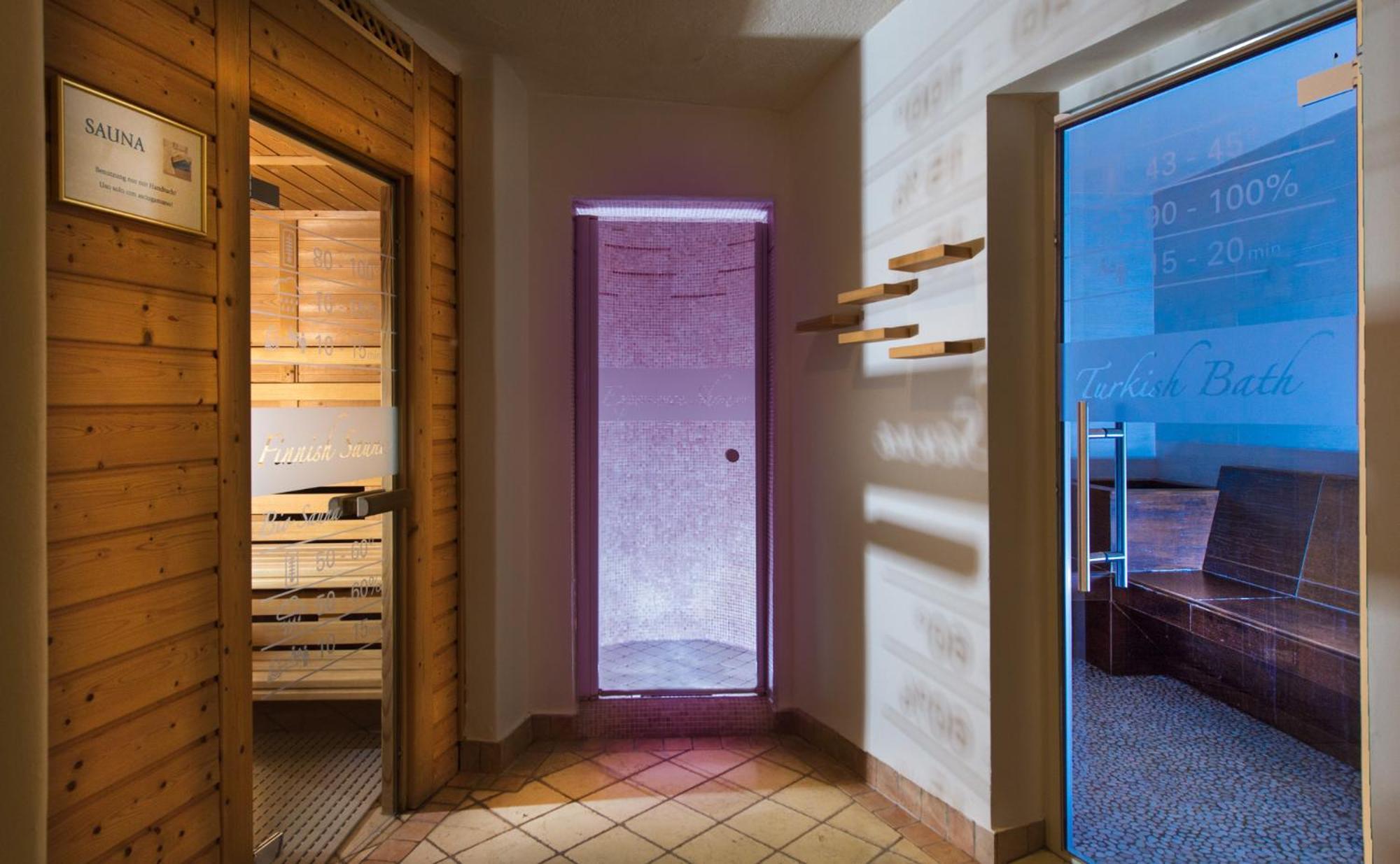 Hotel Alpenroyal كاستيلِروتّو المظهر الخارجي الصورة
