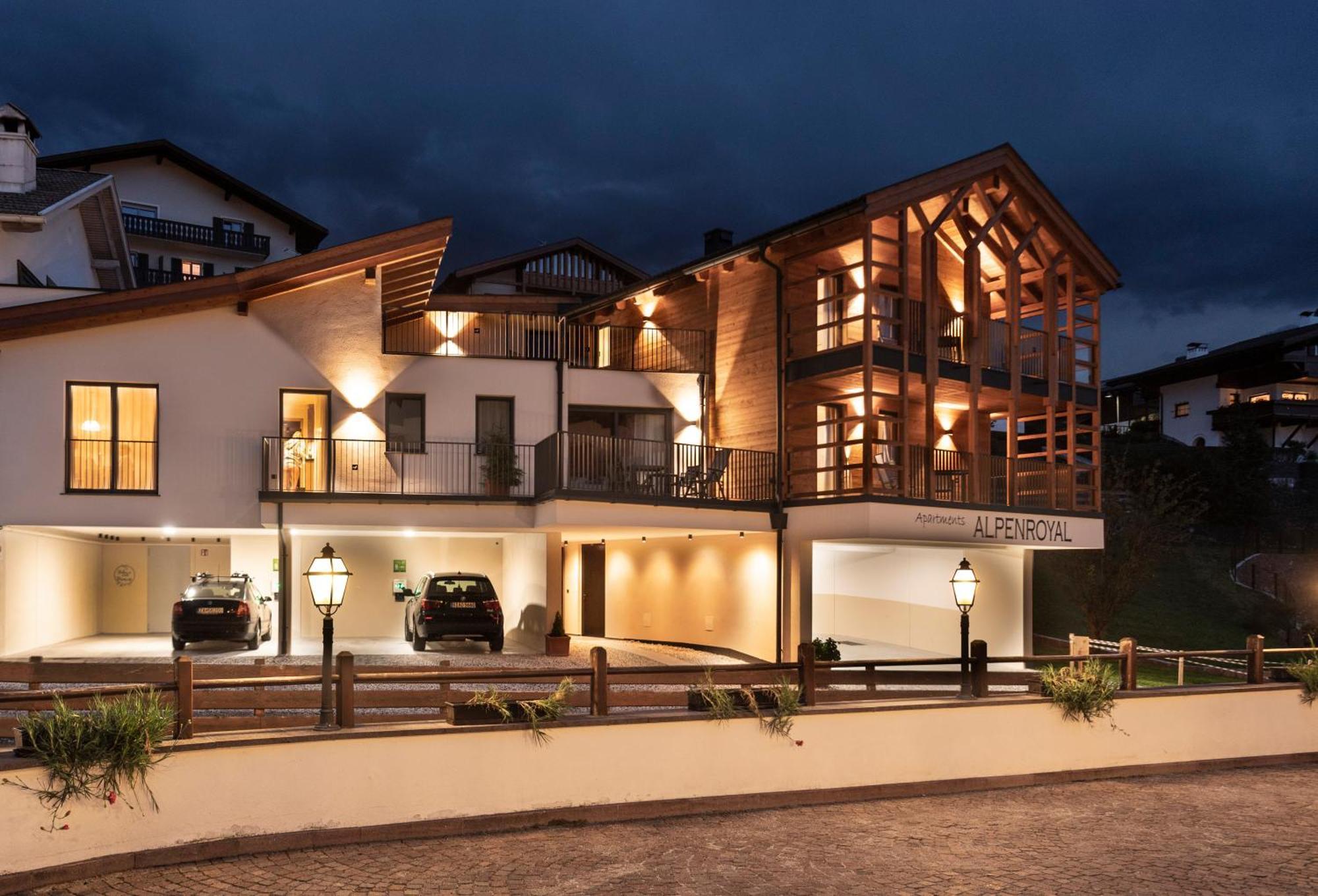 Hotel Alpenroyal كاستيلِروتّو المظهر الخارجي الصورة