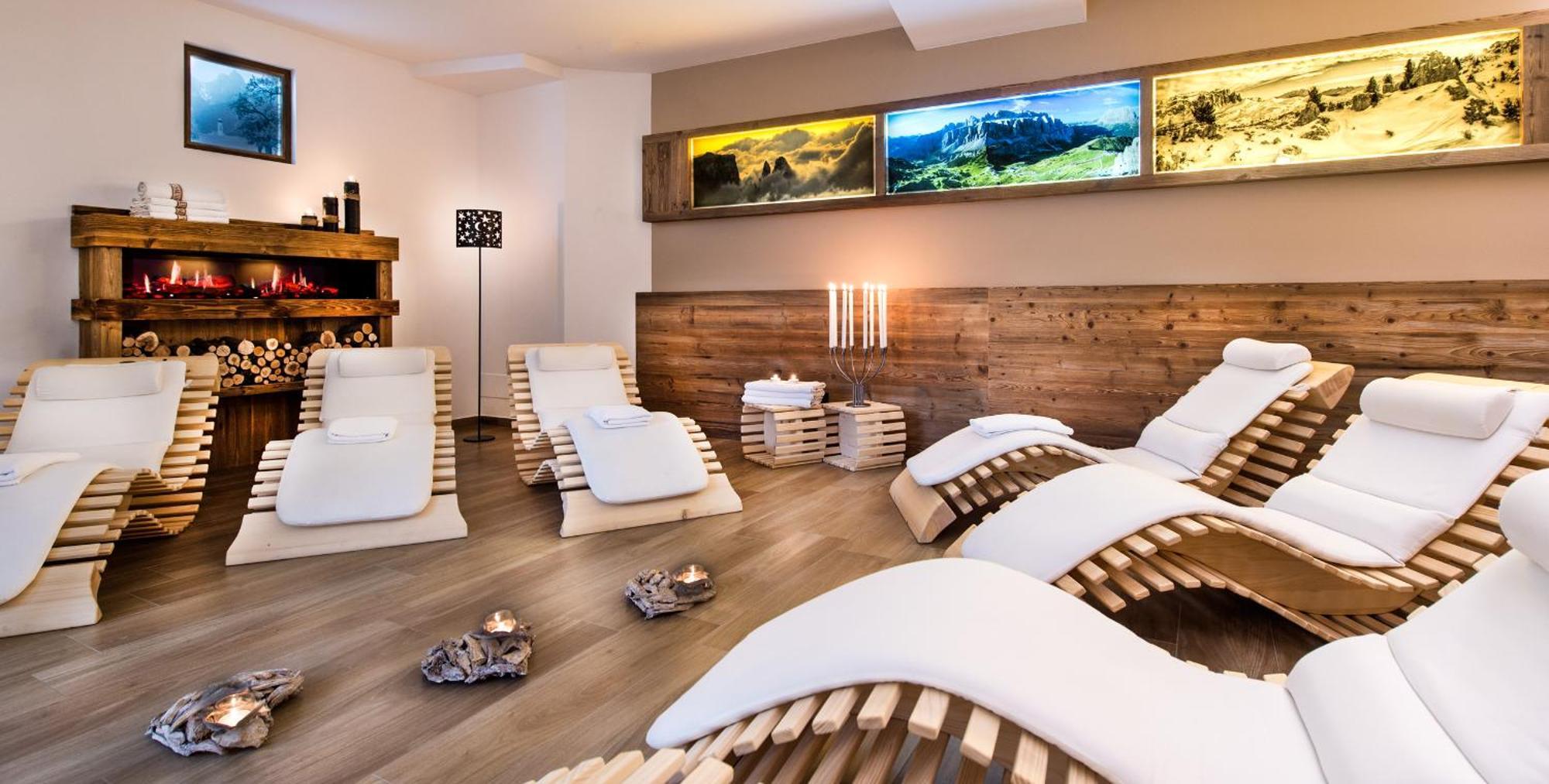 Hotel Alpenroyal كاستيلِروتّو المظهر الخارجي الصورة