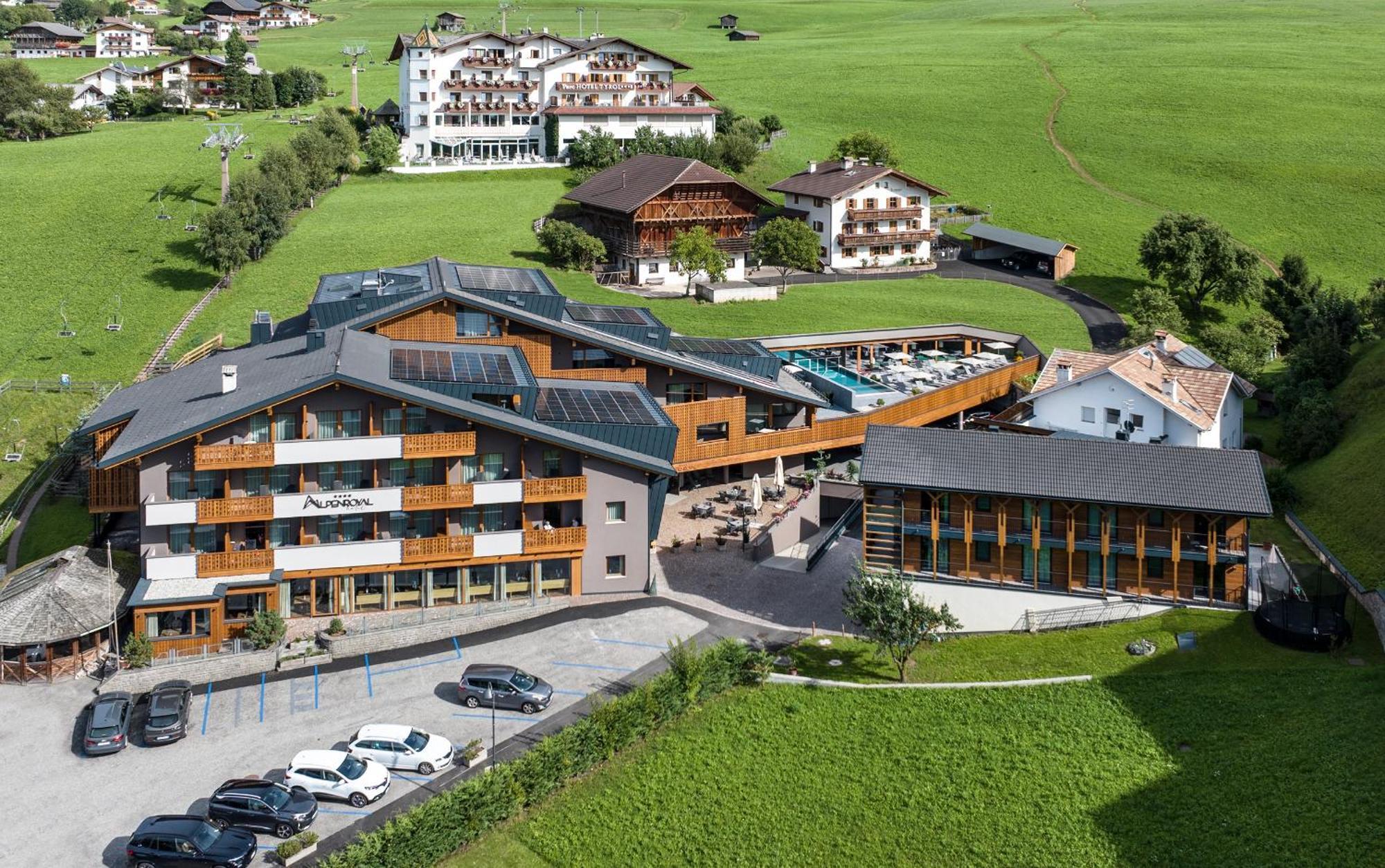 Hotel Alpenroyal كاستيلِروتّو المظهر الخارجي الصورة