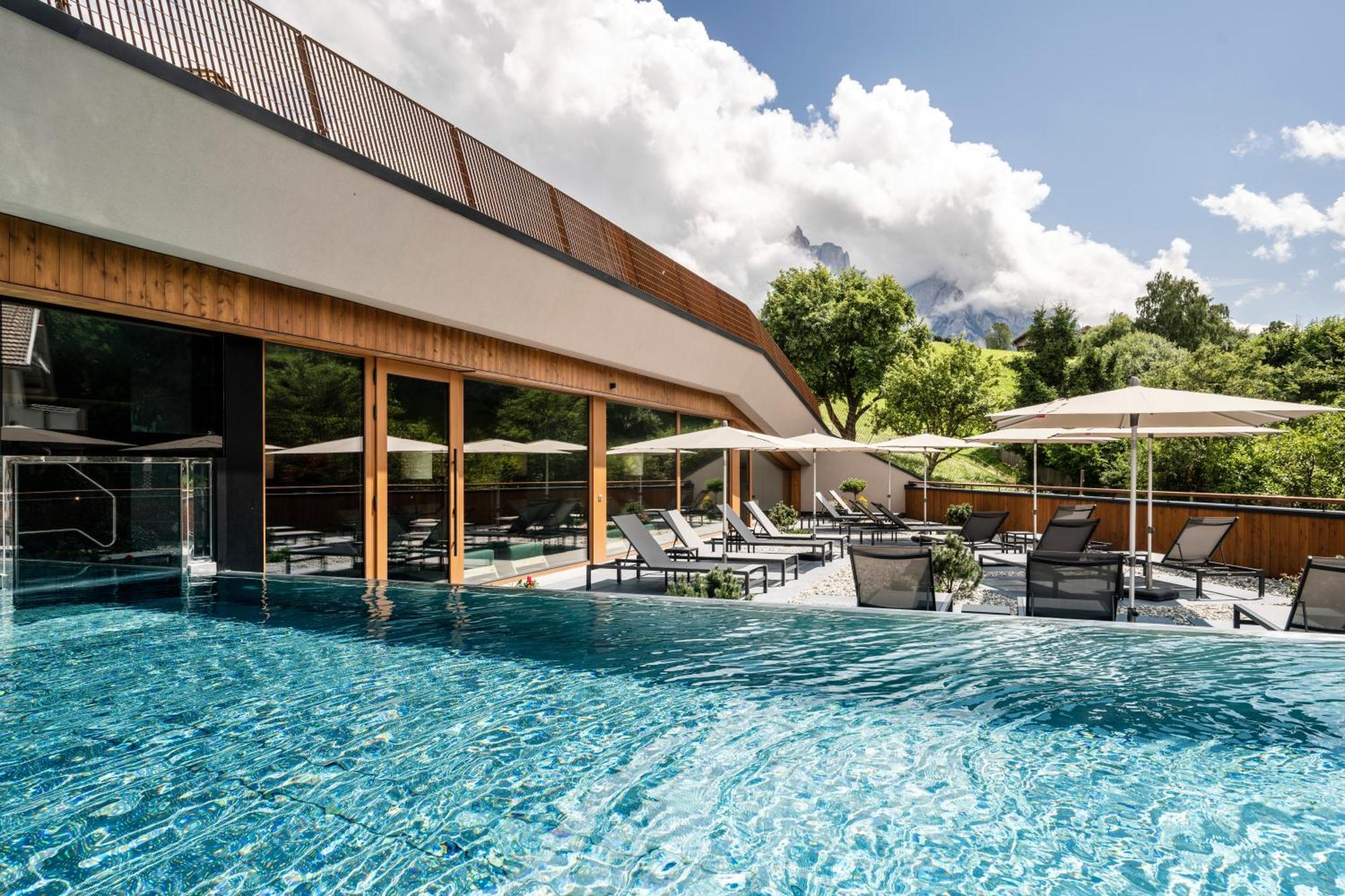 Hotel Alpenroyal كاستيلِروتّو المظهر الخارجي الصورة