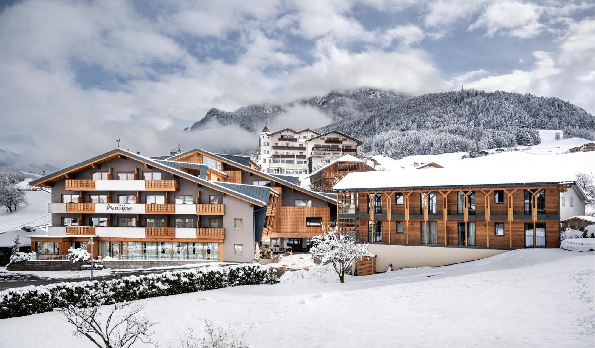 Hotel Alpenroyal كاستيلِروتّو المظهر الخارجي الصورة